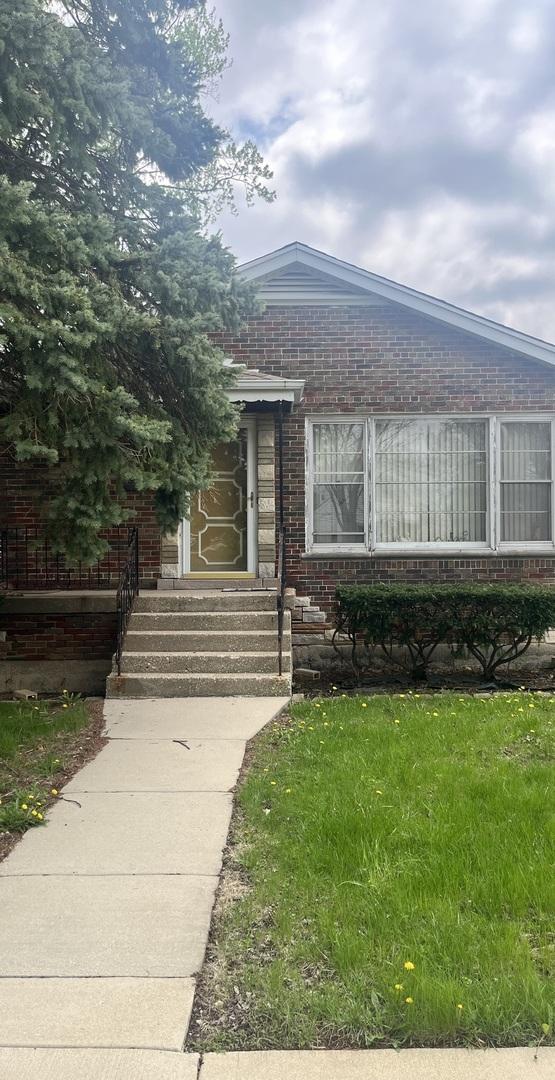 1127 W 123rd St., Calumet Park, IL 60827