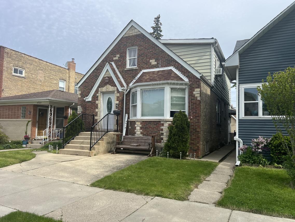 4918 W Winnemac Ave., Chicago, IL 60630