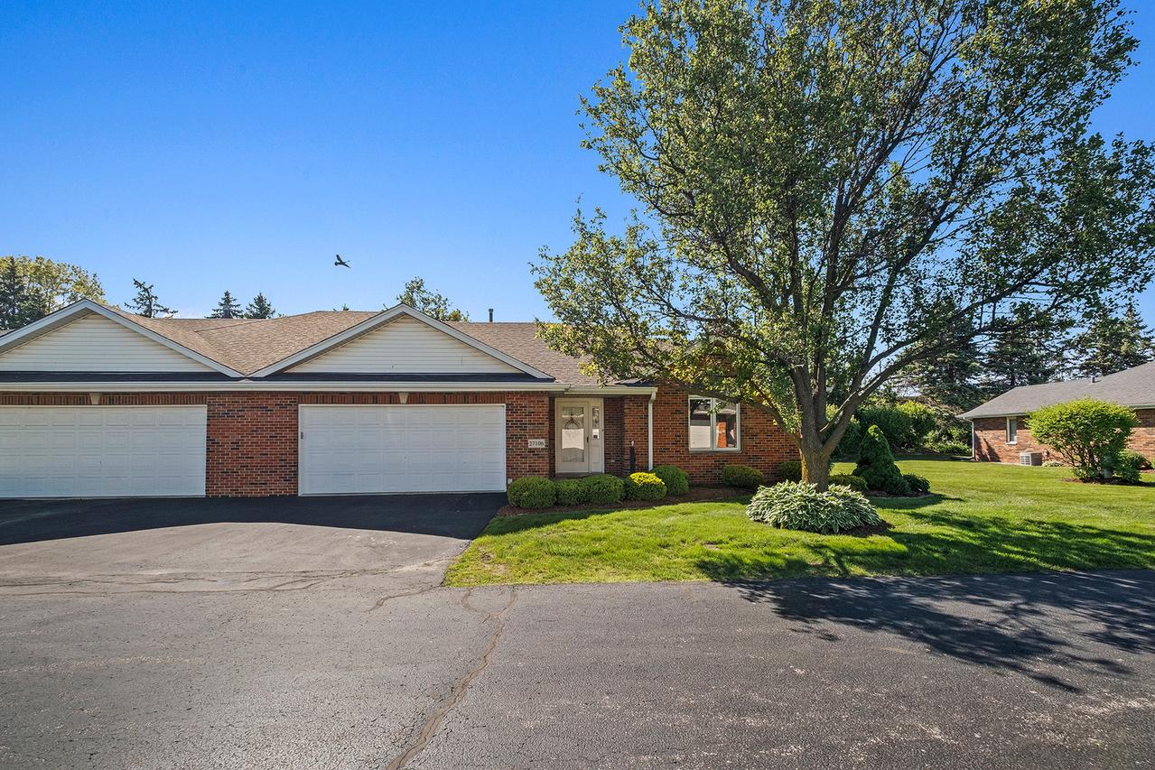 27106 S Fountainview Dr., Crete, IL 60417