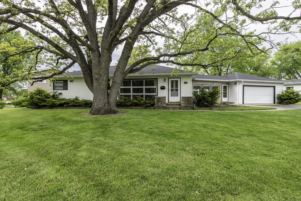 616 Highland Ave., Antioch, IL 60002