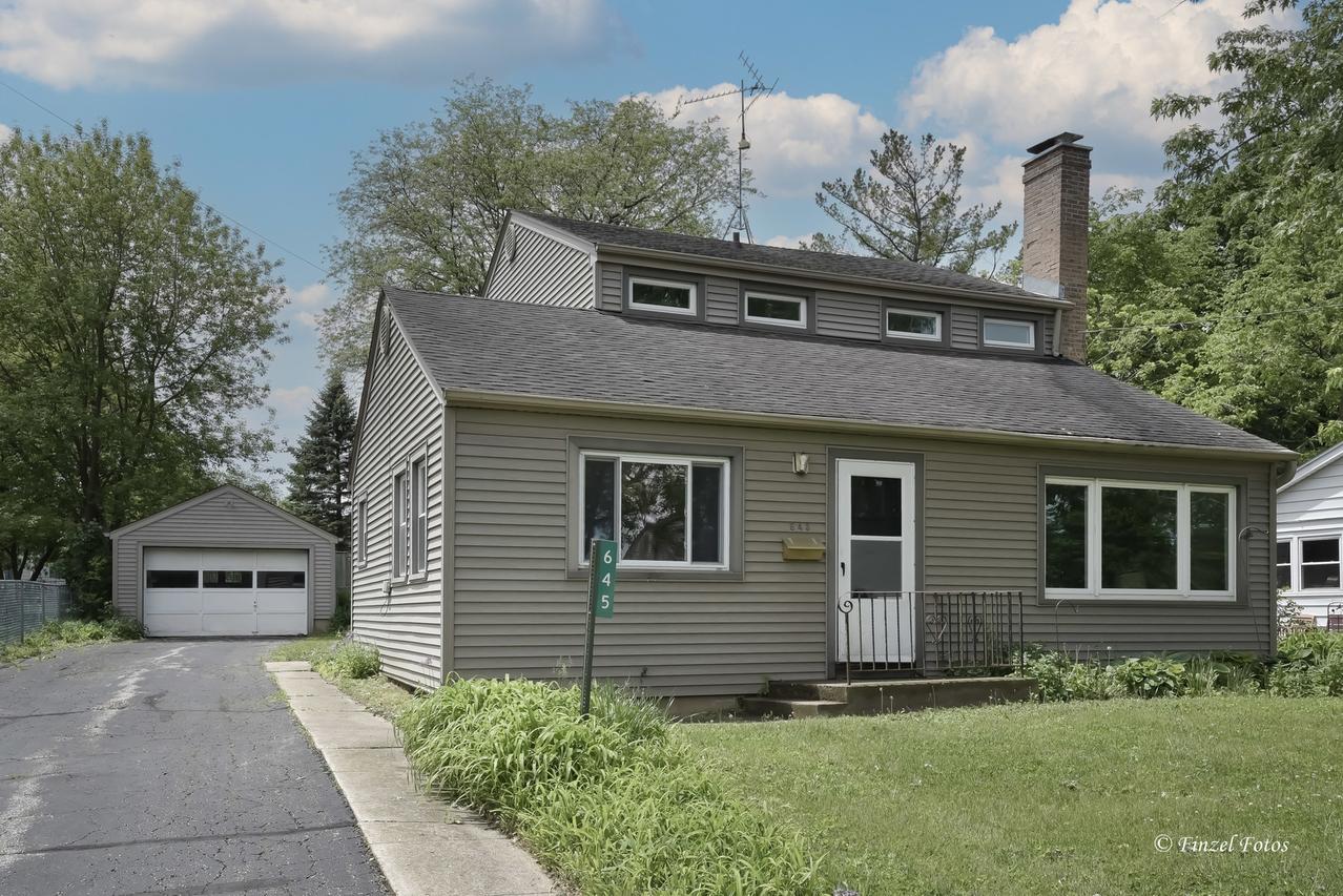 645 Pleasant St., Woodstock, IL 60098
