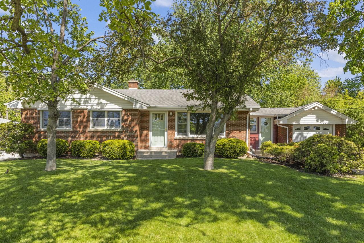 6023 S Richmond Ave., Willowbrook, IL 60527