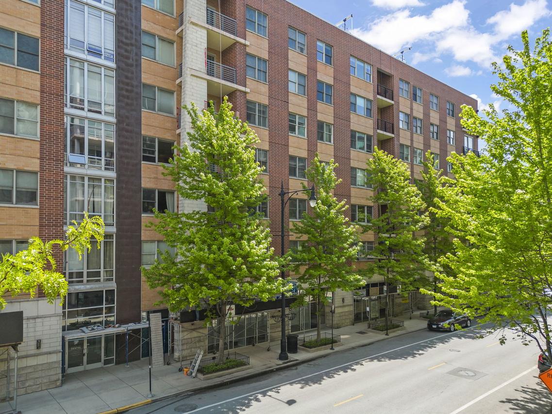873 N Larrabee St. #202, Chicago, IL 60610