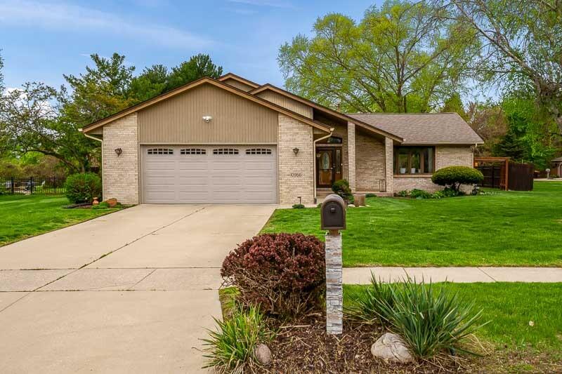 10966 China Berry Ln., Machesney Park, IL 61115