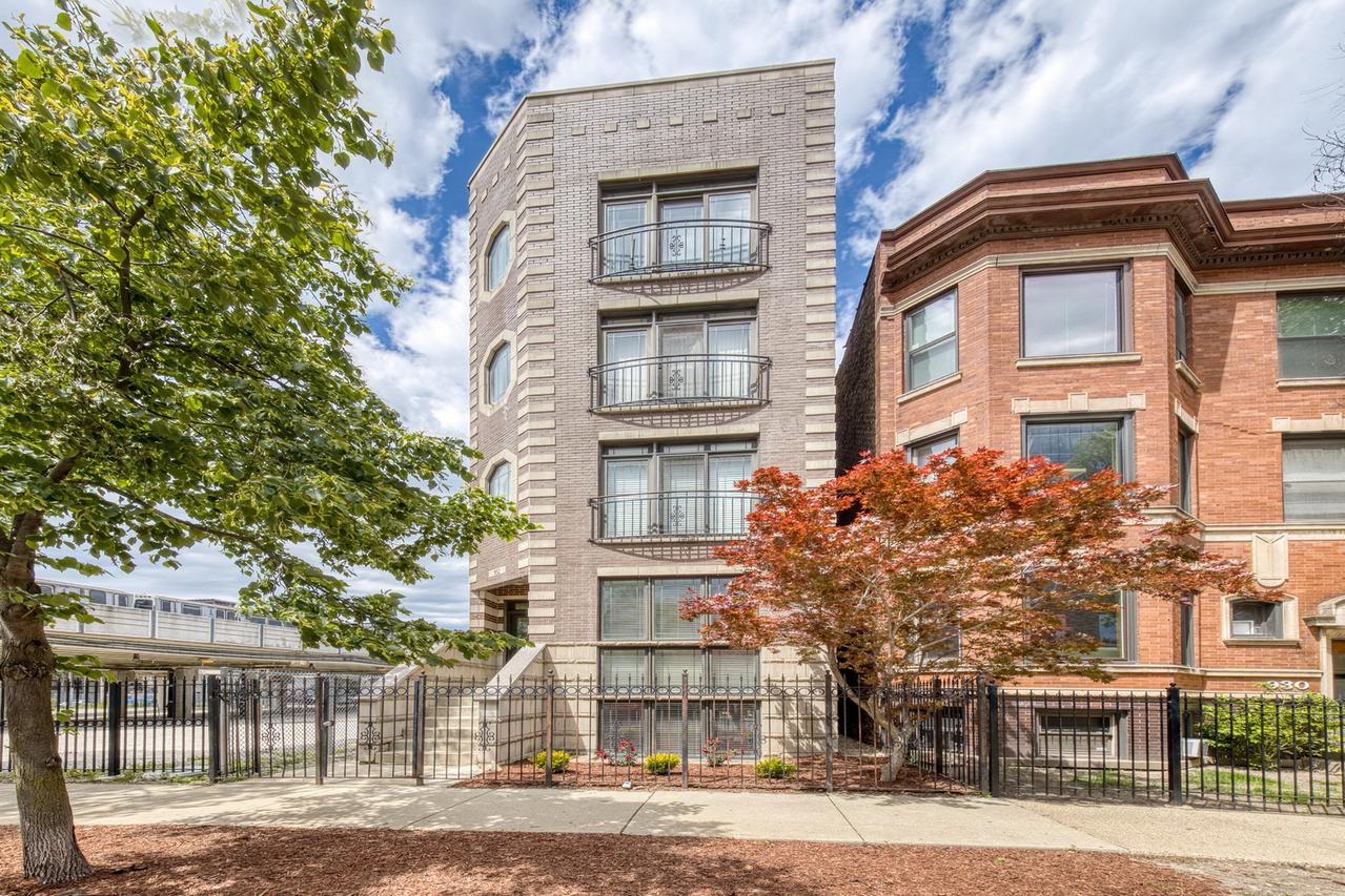 932 W Barry Ave. #1, Chicago, IL 60657