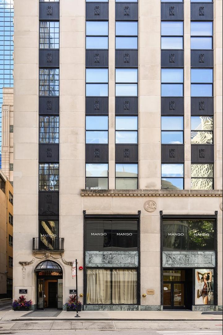 118 E Erie St. #20D, Chicago, IL 60611