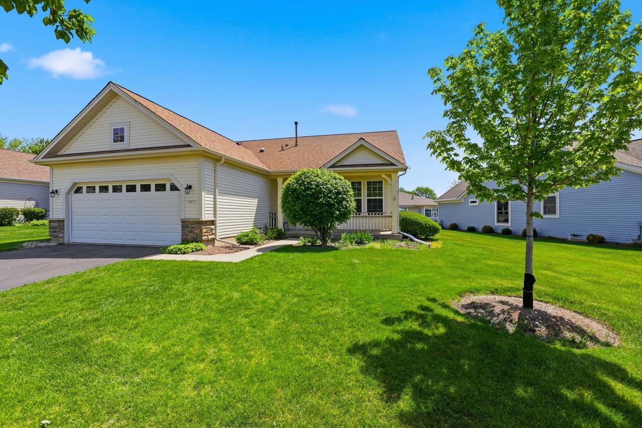 11832 Kensington Dr., Huntley, IL 60142