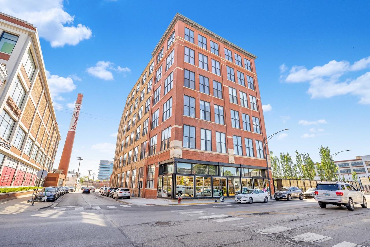 1872 N Clybourn Ave. #403, Chicago, IL 60614