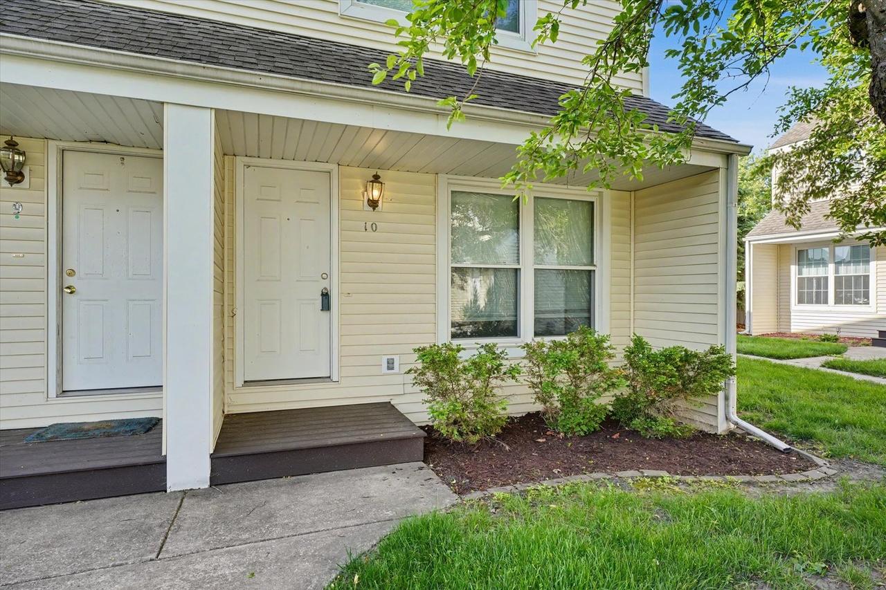2311 Galen Dr. #10, Champaign, IL 61821