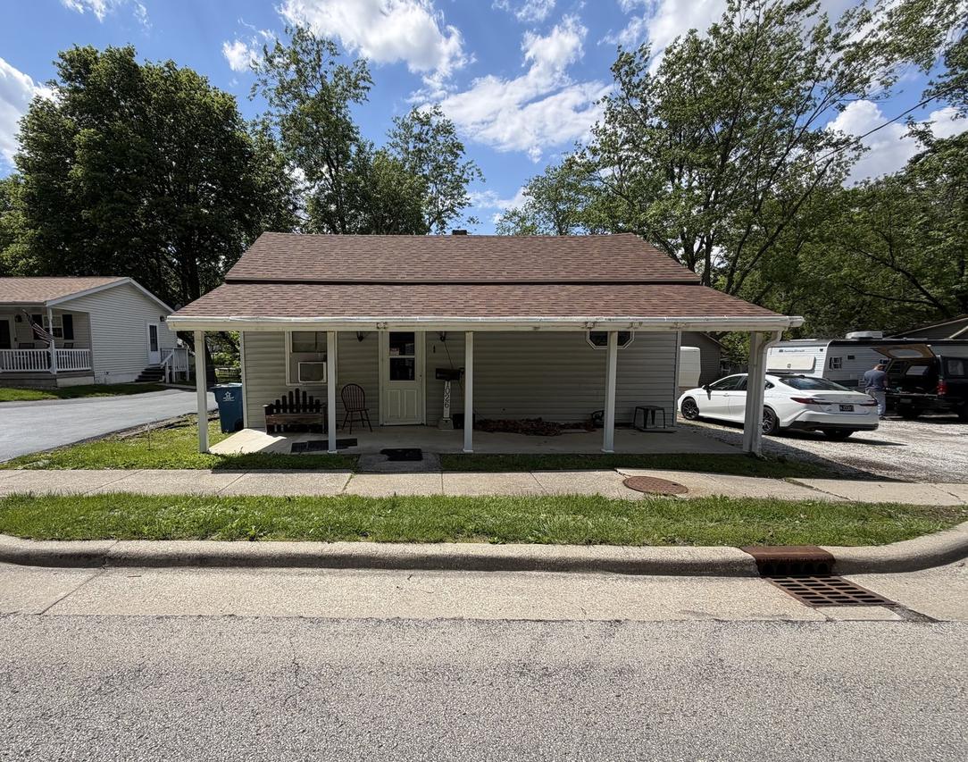 1026 N Market St., Monticello, IL 61856