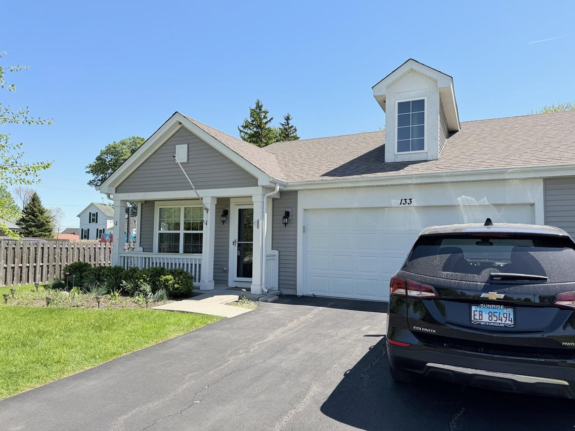 133 Norfolk Ln., Pingree Grove, IL 60140