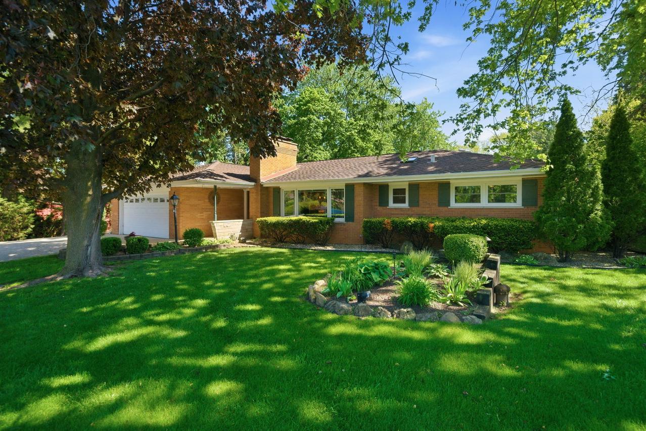 20W545 Moreland Ave., Addison, IL 60101