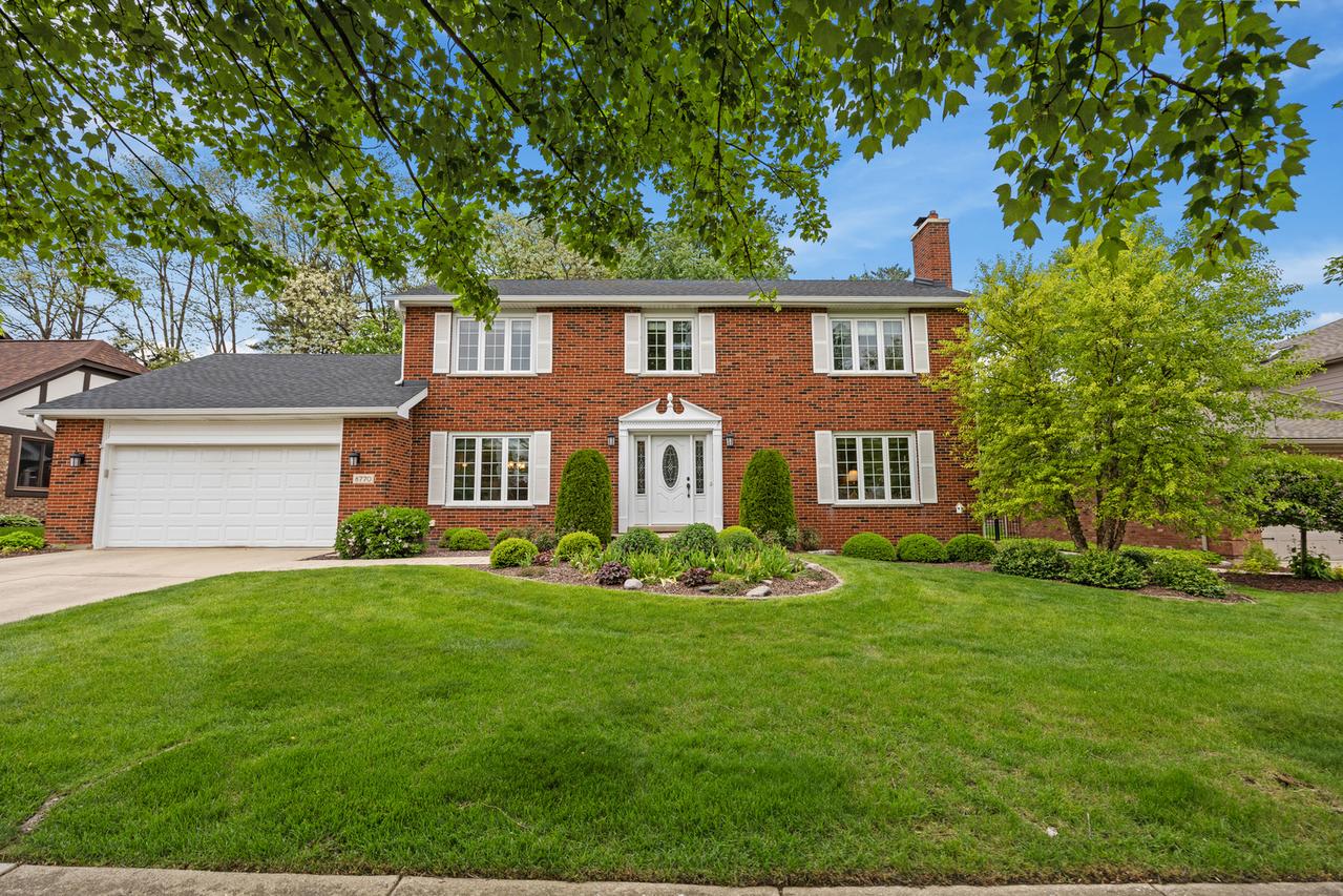 8770 Butterfield Ln., Orland Park, IL 60462