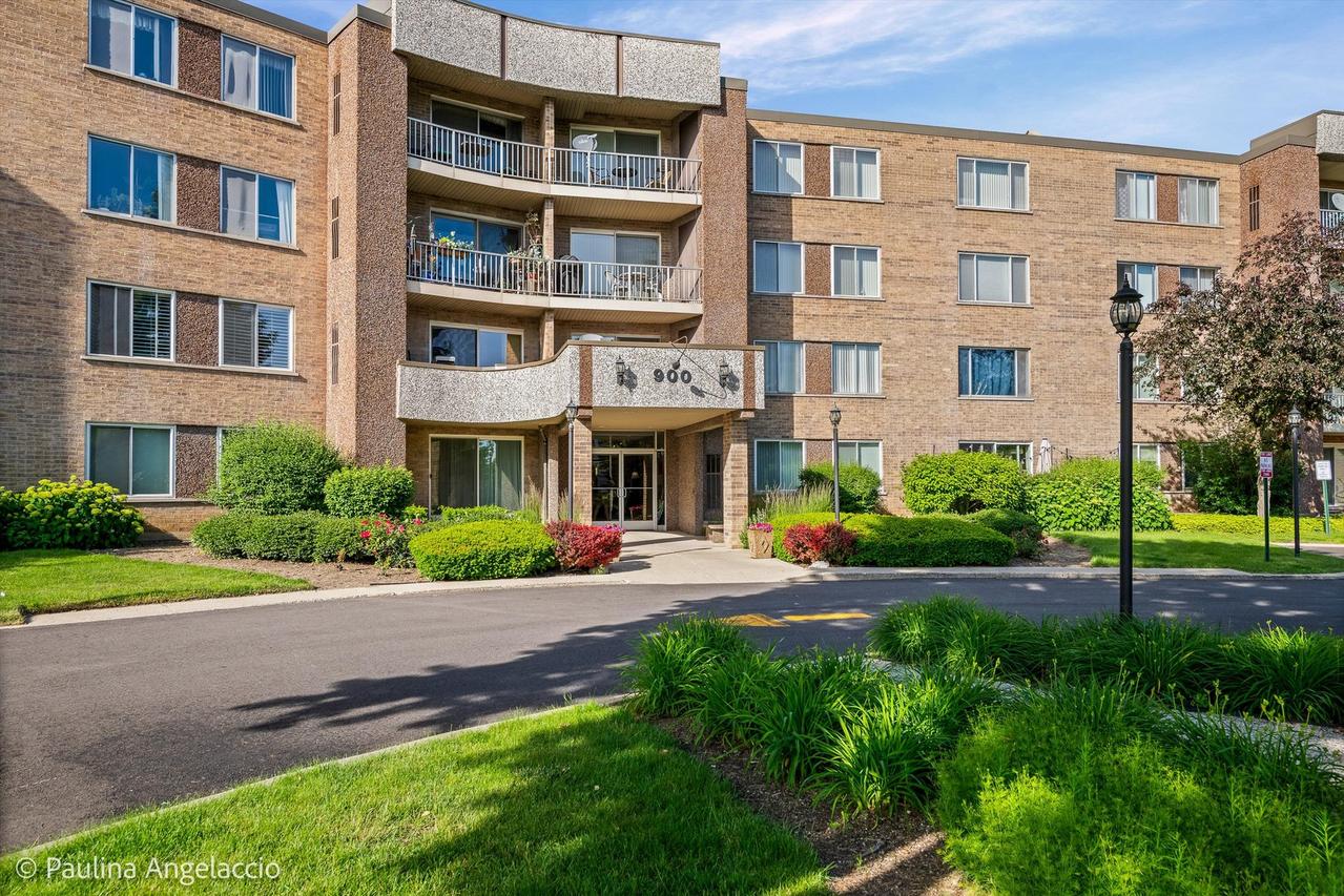 900 E Wilmette Rd. #219, Palatine, IL 60074