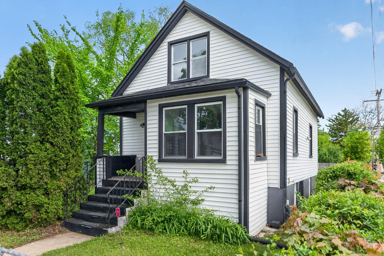 1901-1903 Emerson St., Evanston, IL 60201