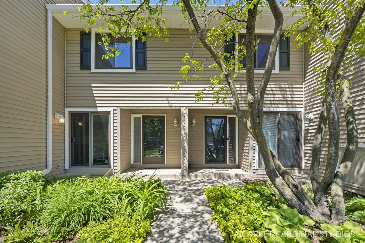 955 Harvest Cir., Buffalo Grove, IL 60089