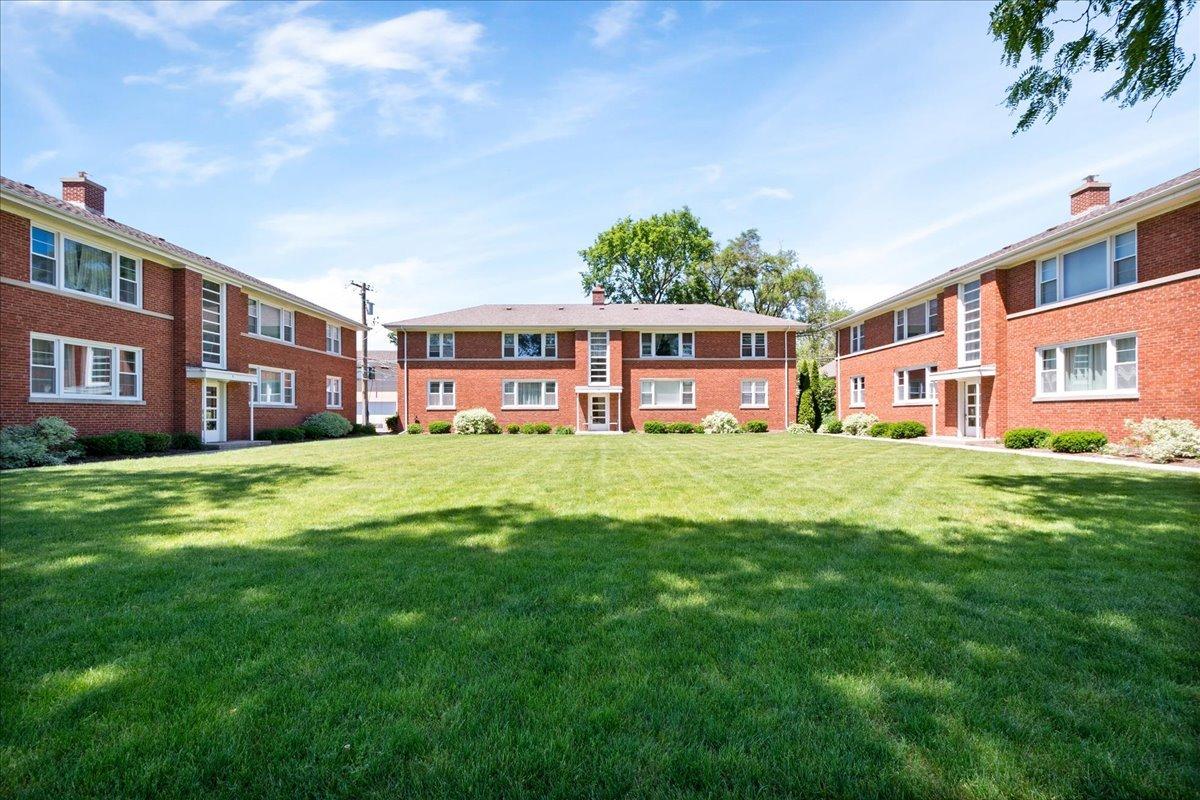 12 N Home Ave. #2W, Park Ridge, IL 60068