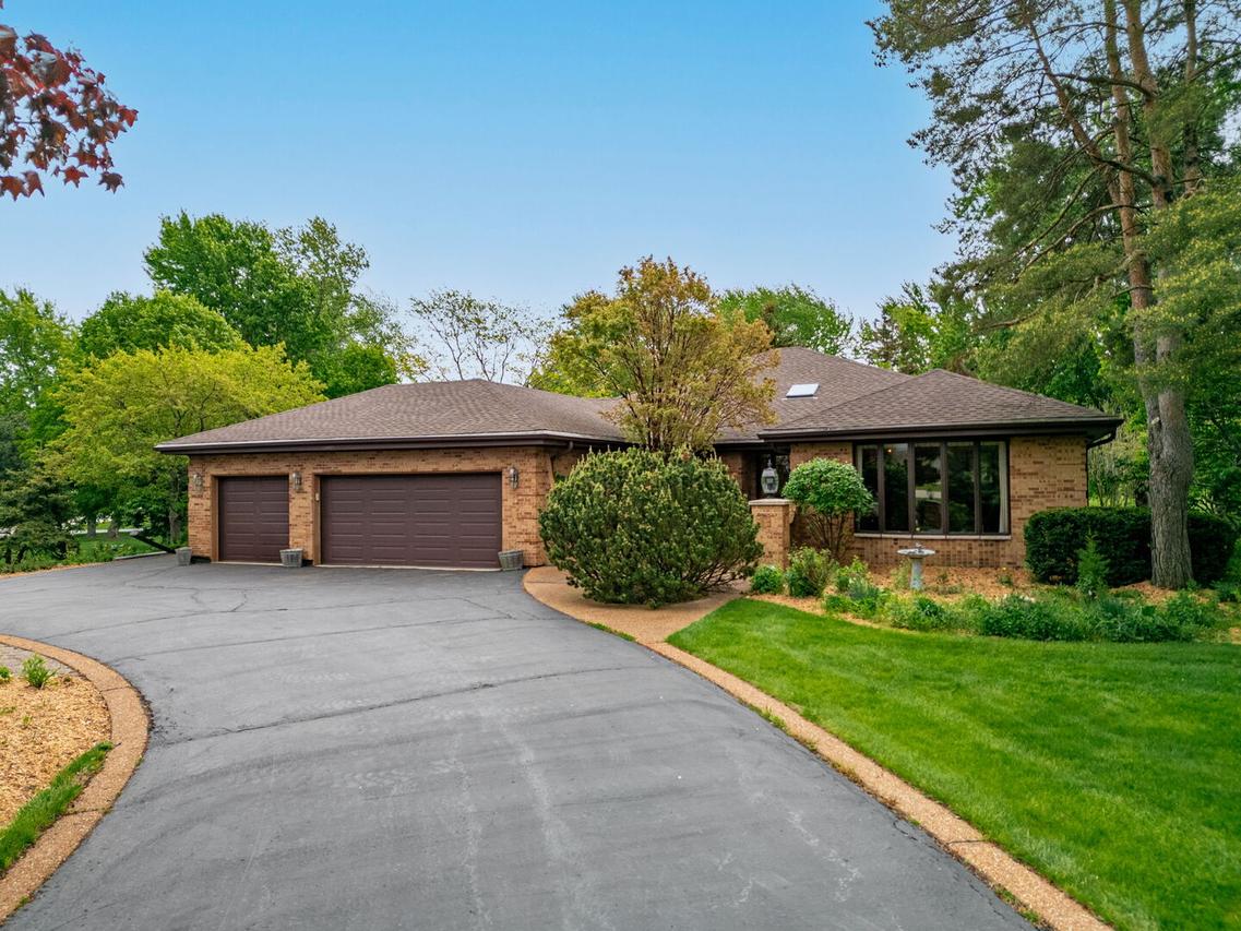 34 Carlisle Rd., Hawthorn Woods, IL 60047