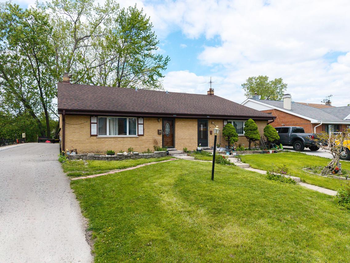 9476 Terrace Pl., Des Plaines, IL 60016