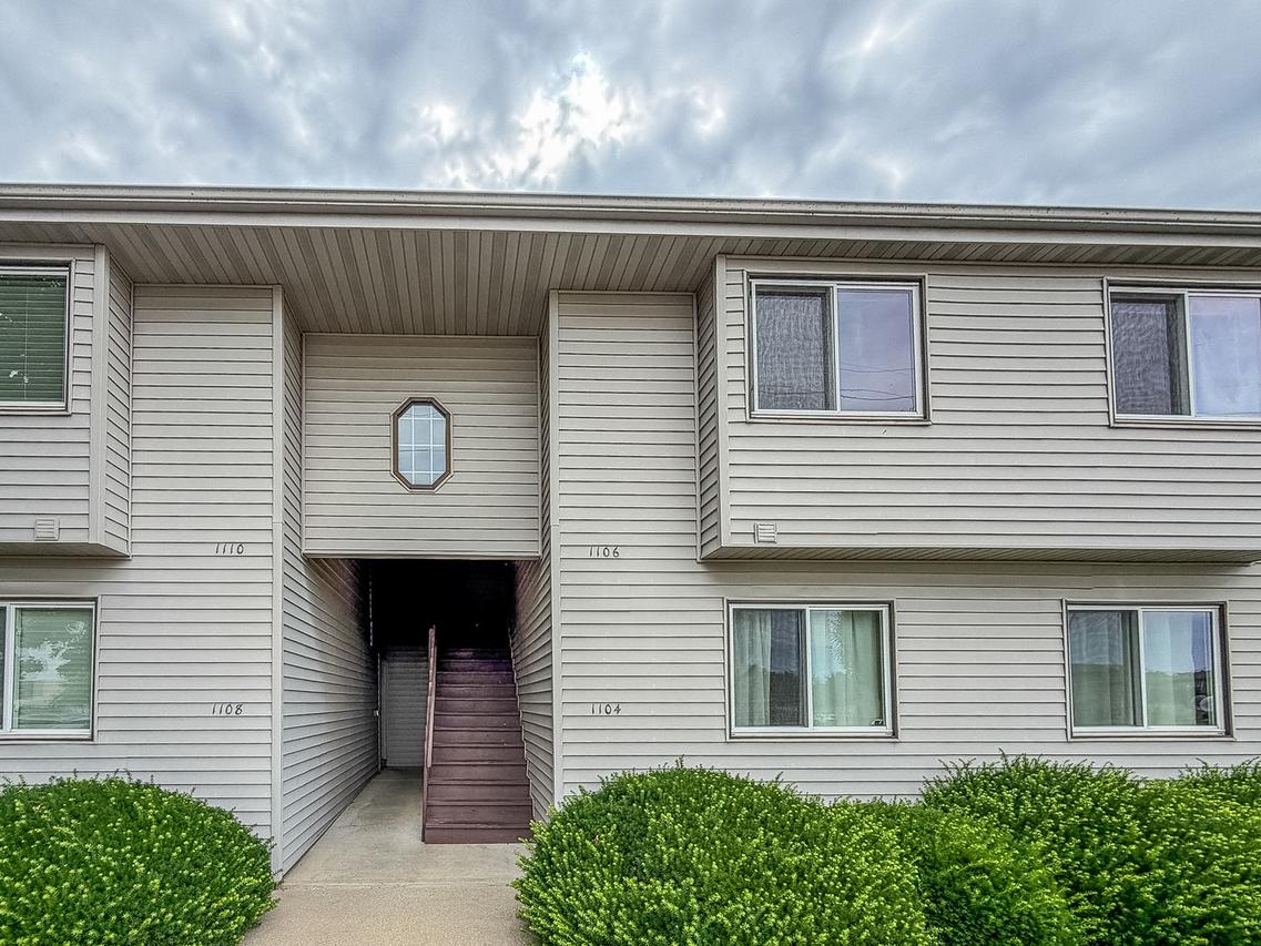 1106 Kara Dr., Champaign, IL 61822