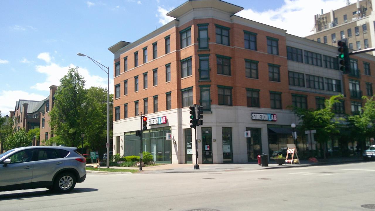 125 N Euclid Ave. #402, Oak Park, IL 60301