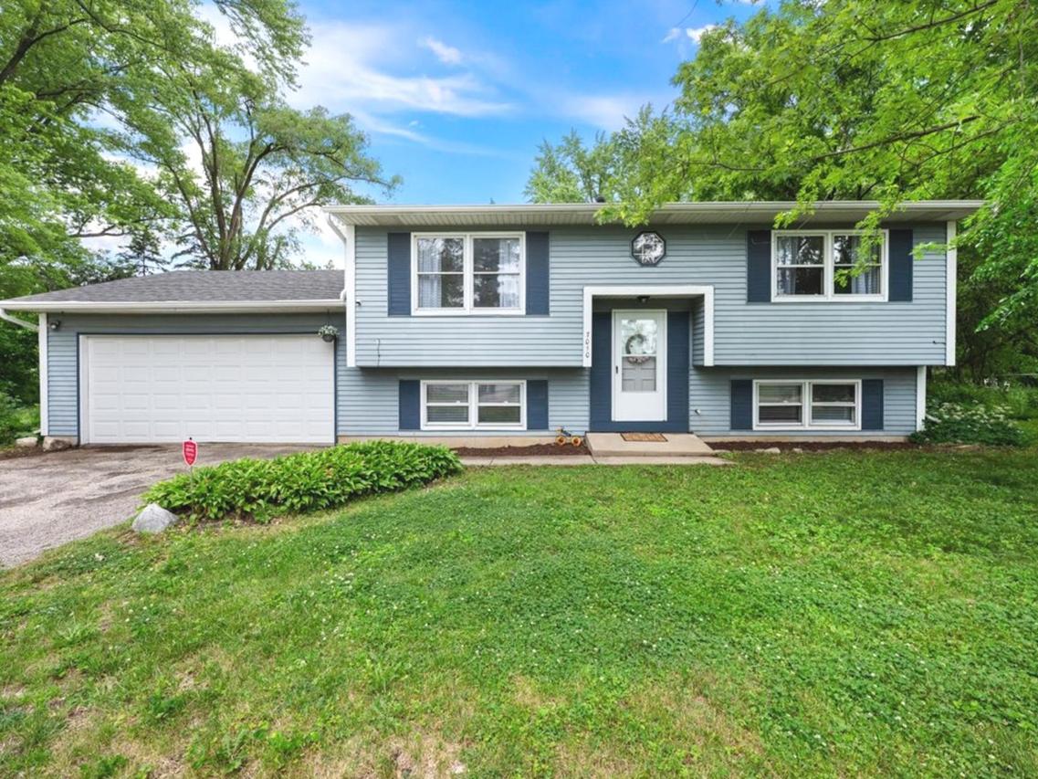 7010 Seminole Dr., Wonder Lake, IL 60097