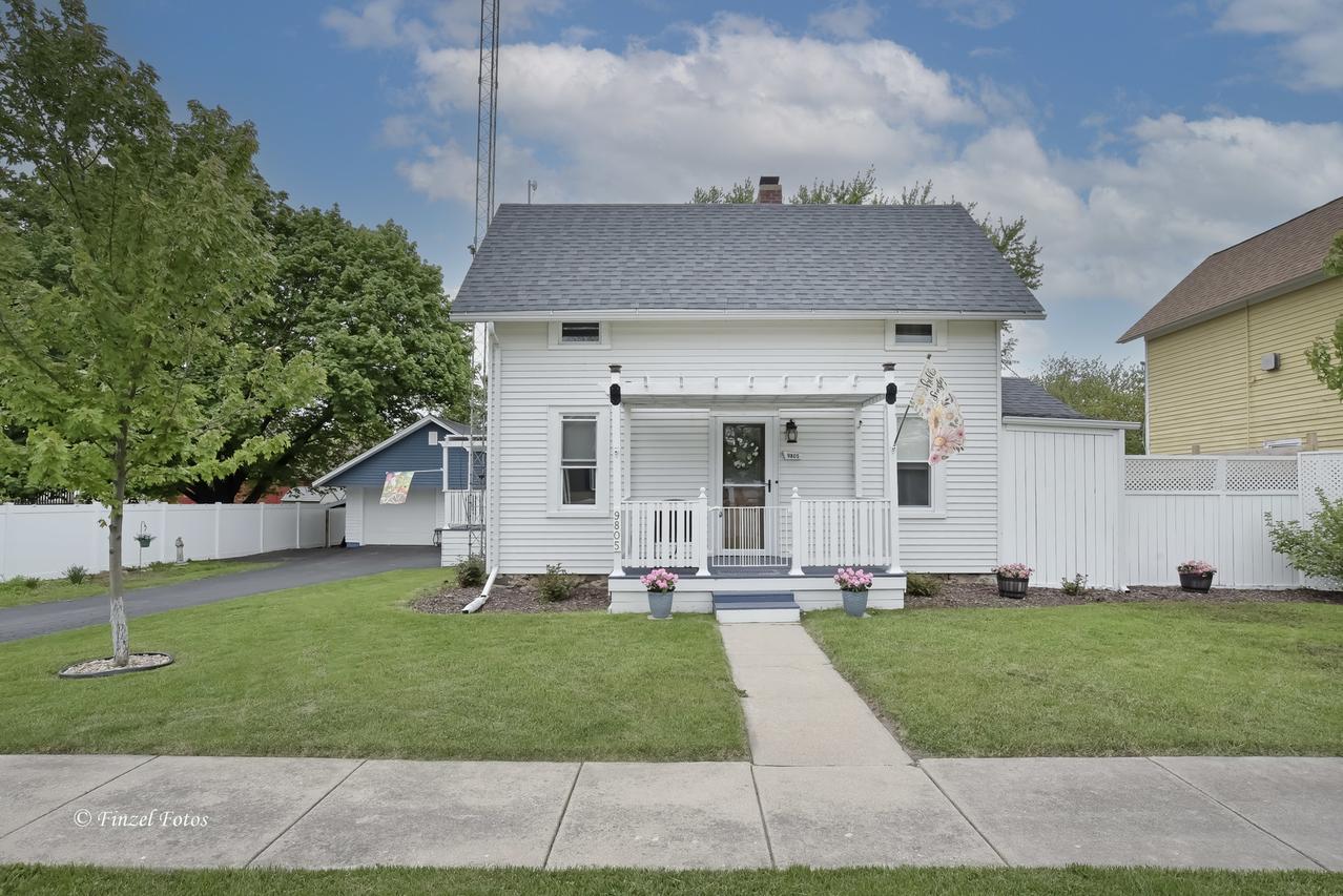 9805 Illinois St., Hebron, IL 60034