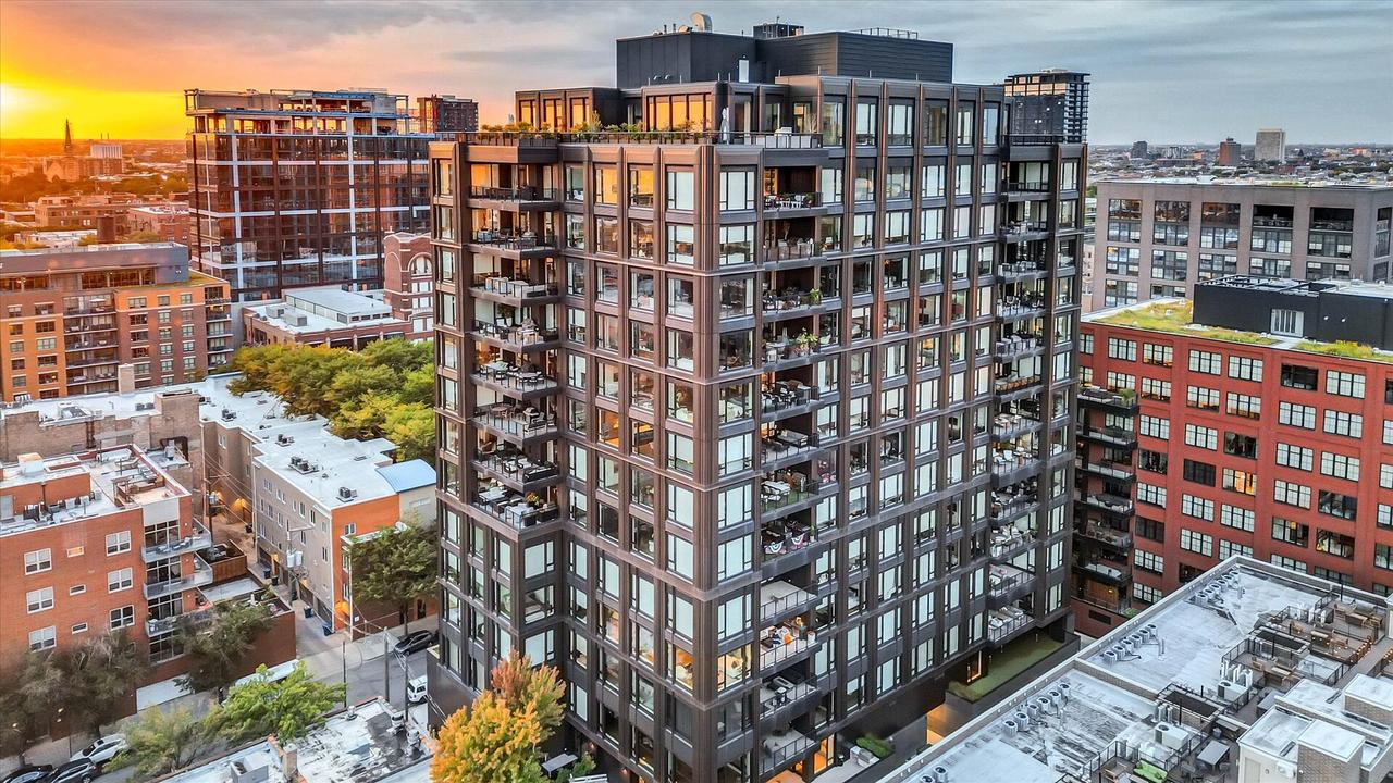 21 N May St. #501, Chicago, IL 60607