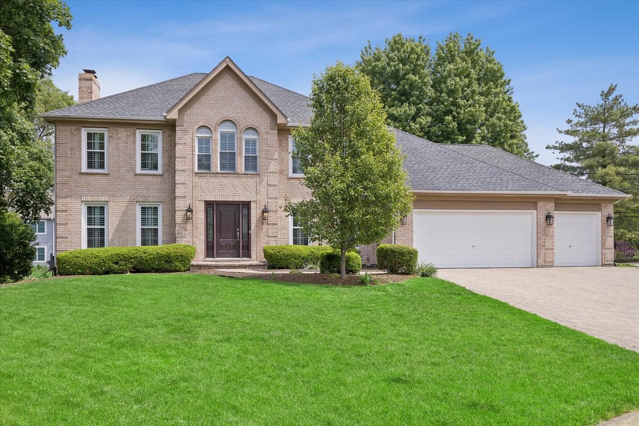 877 Stillwell Ct., Wheaton, IL 60189