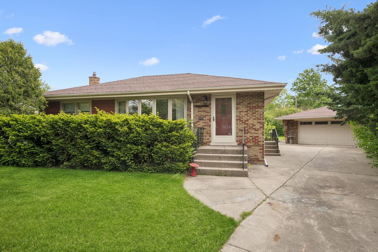 8106 W Courtland Ave., Norridge, IL 60706