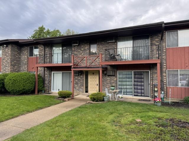 247 N Neltnor Blvd. #E2D, West Chicago, IL 60185
