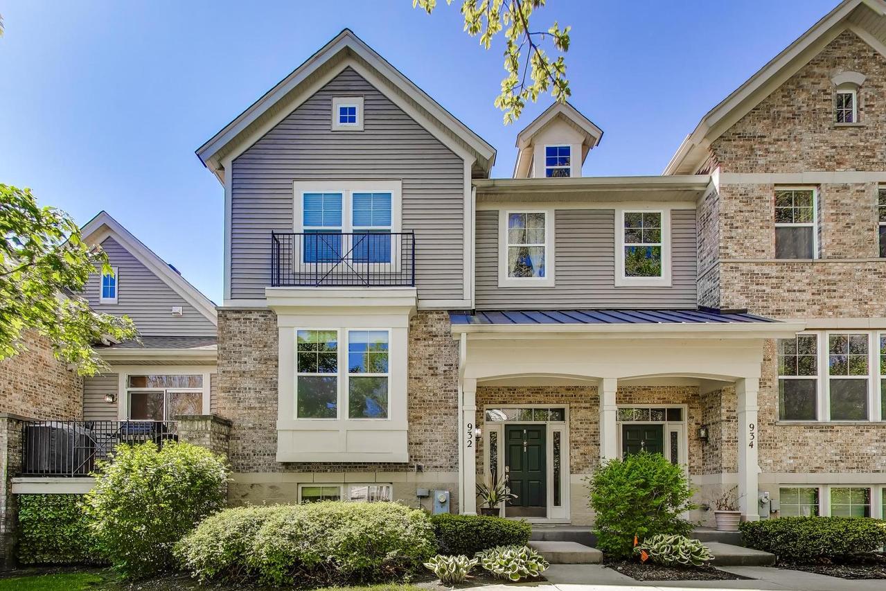 932 Tuscany Dr., Streamwood, IL 60107