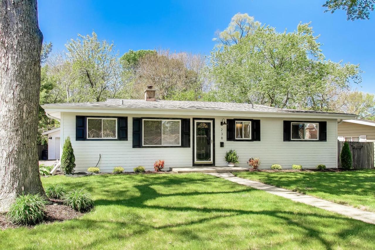 238 N Greenwood Ave., Palatine, IL 60074