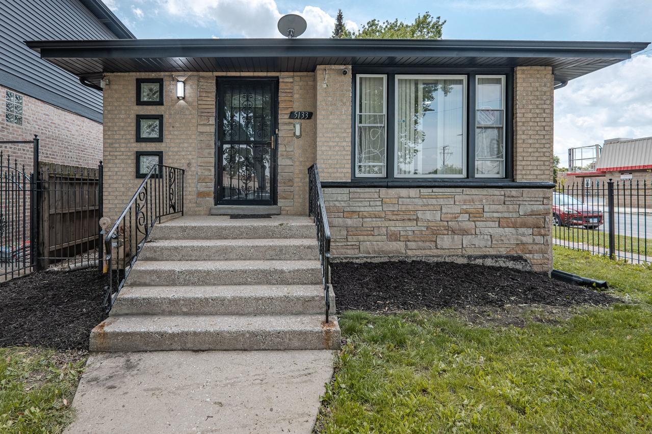 5133 W Monroe St., Chicago, IL 60644