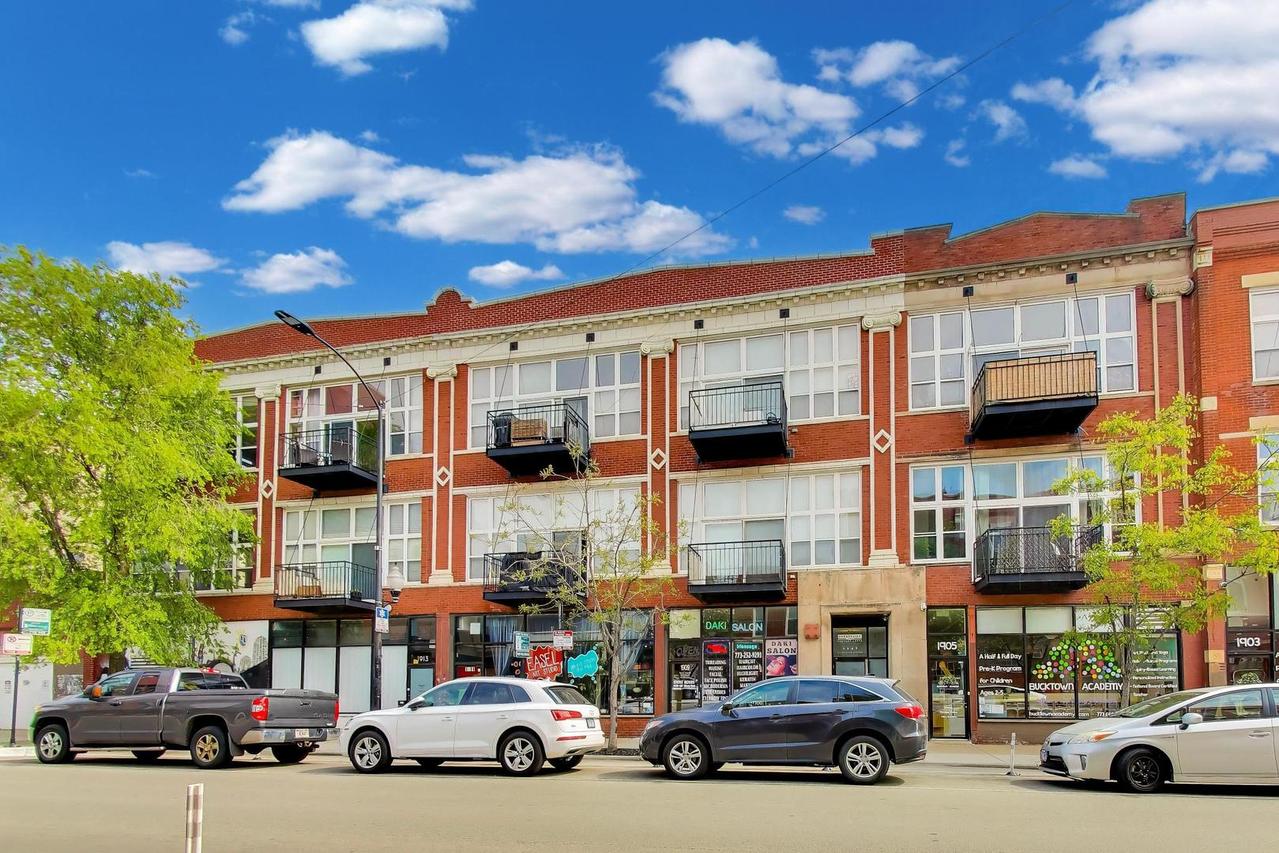 1907 N Milwaukee Ave. #306, Chicago, IL 60647
