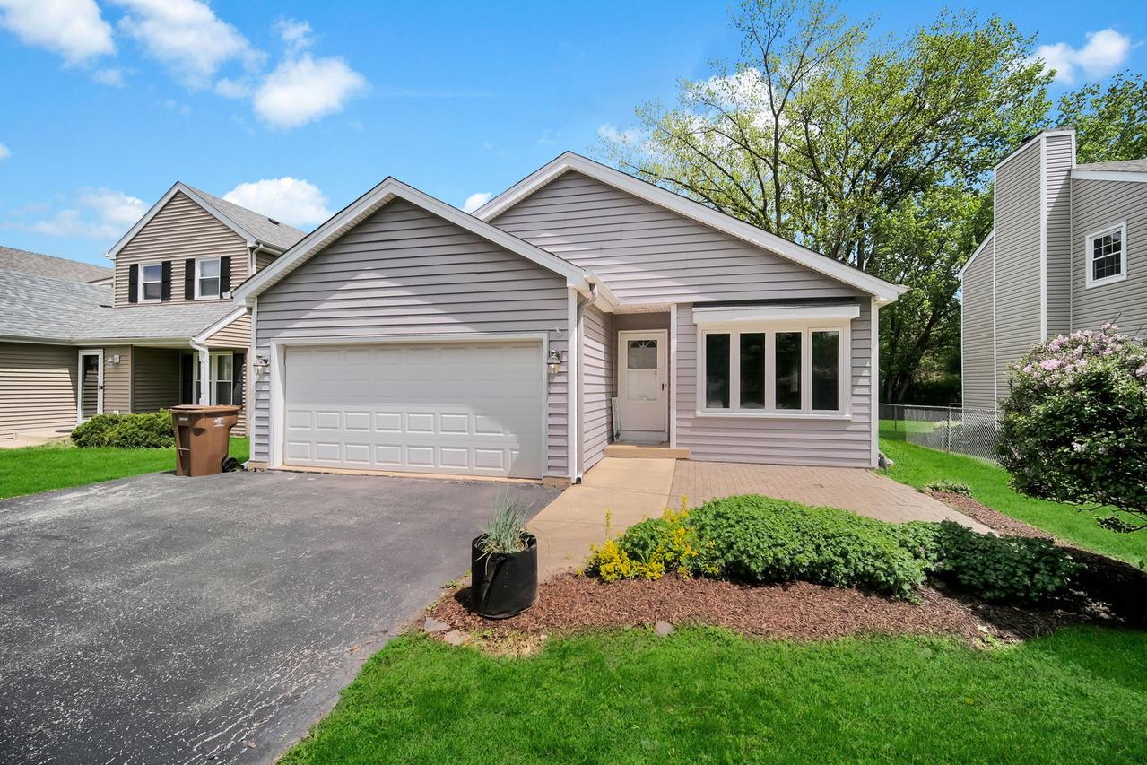 S075 Pleasant Hill Rd., Wheaton, IL 60187