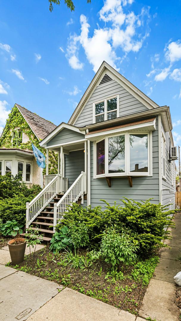4127 N Richmond St., Chicago, IL 60618