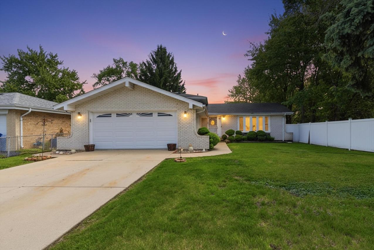 5815 W 87th Pl., Oak Lawn, IL 60453