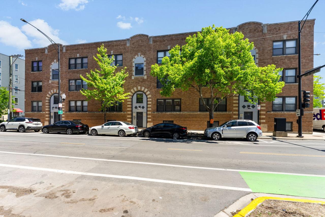 39 N Paulina St. #1, Chicago, IL 60612