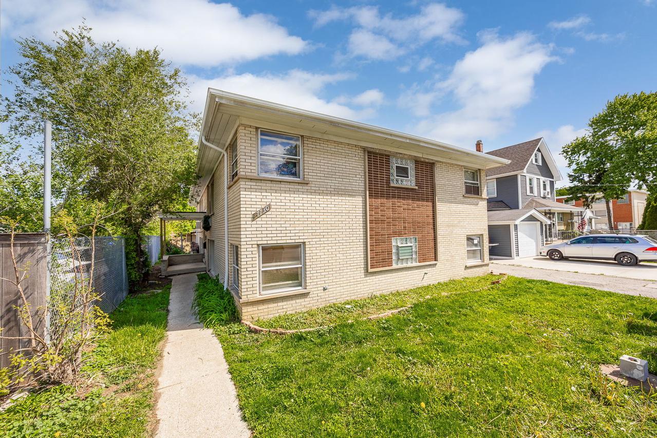 7730 Ogden Ave., Lyons, IL 60534