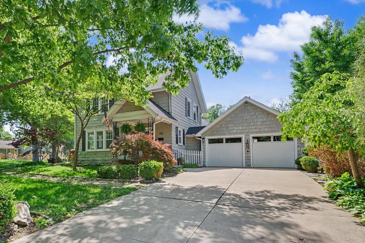 1202 W Healey St., Champaign, IL 61821