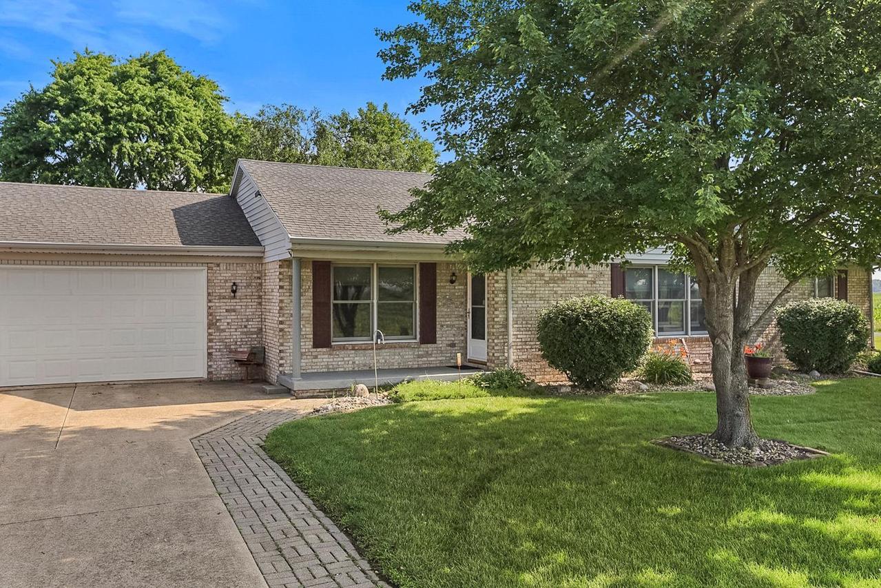 608 E Oaks Rd., Urbana, IL 61802