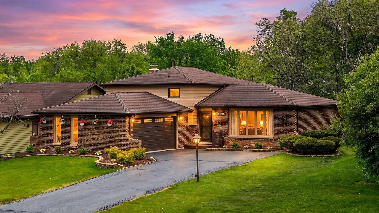 900 Carol Ln., Crete, IL 60417
