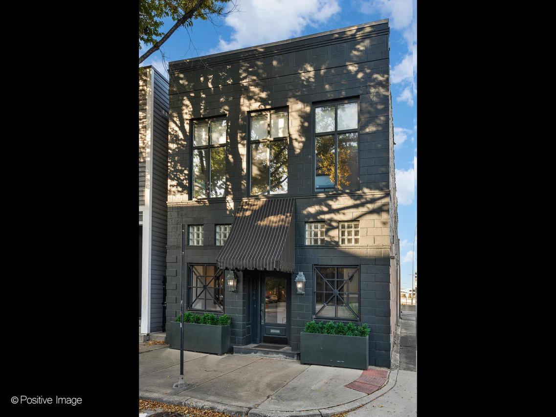 1244 W Chicago Ave., Chicago, IL 60642