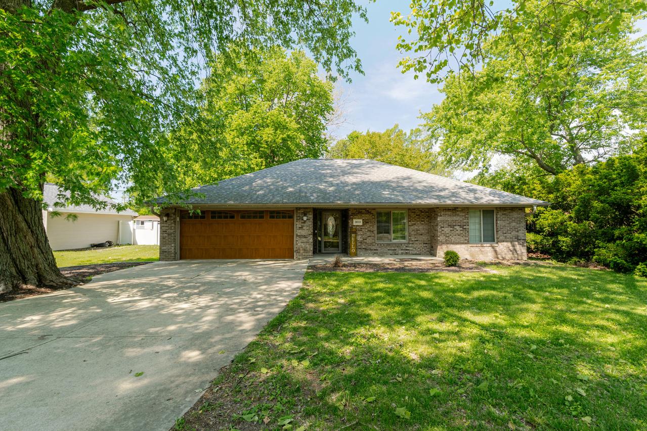 3018 Springfield Rd., East Peoria, IL 61611