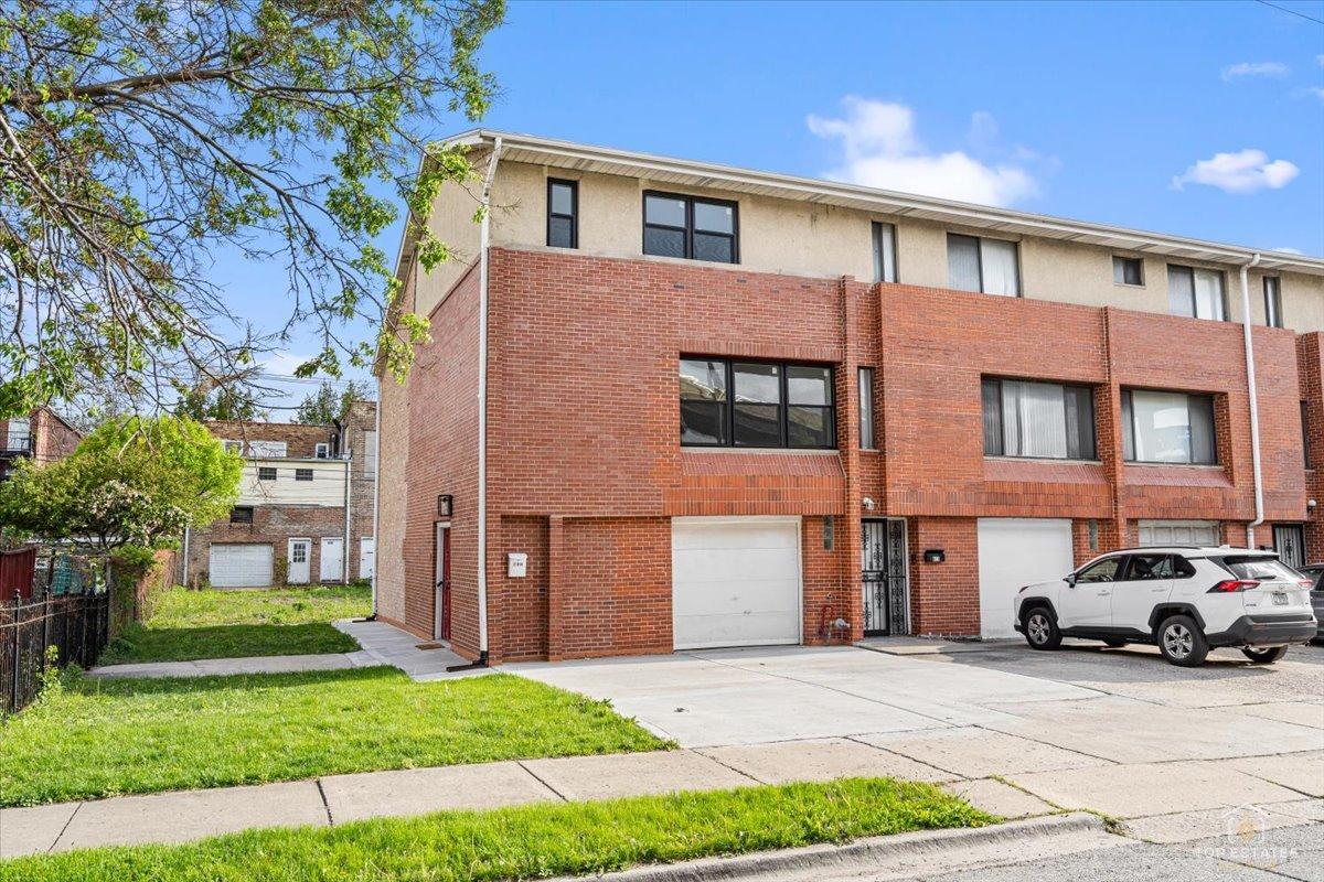 611 W 25th Pl., Chicago, IL 60616