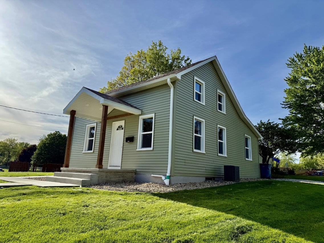 2703 Main St., Peru, IL 61354