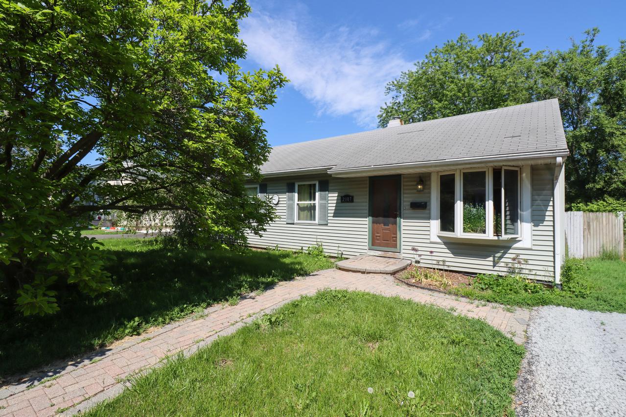 2107 Hermon Ave., Zion, IL 60099