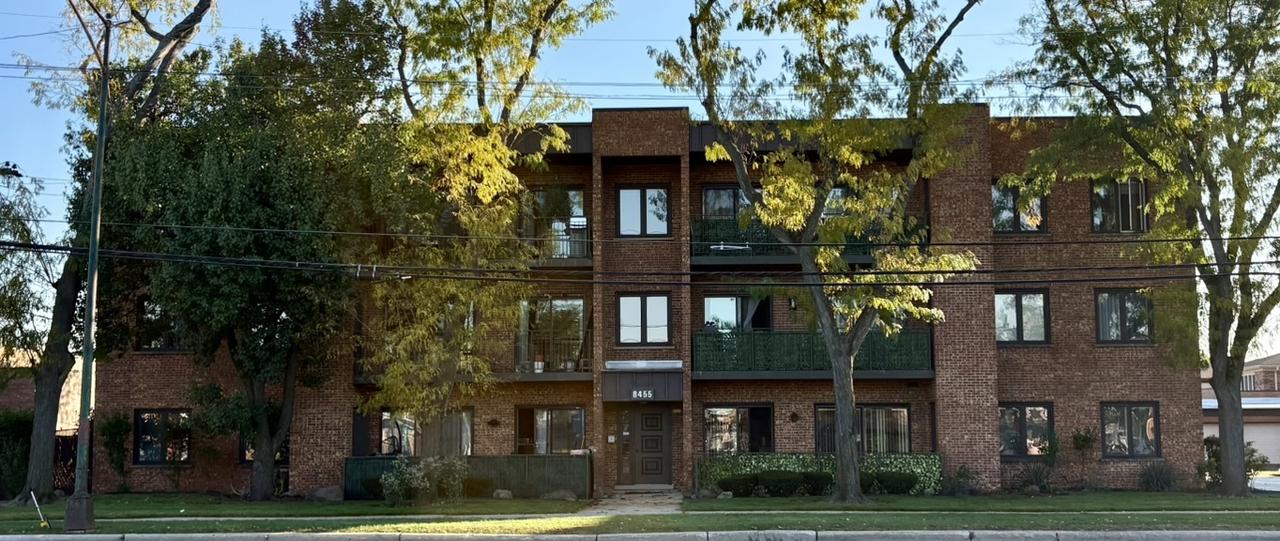 [Address Hidden by Seller], Chicago, IL 60656