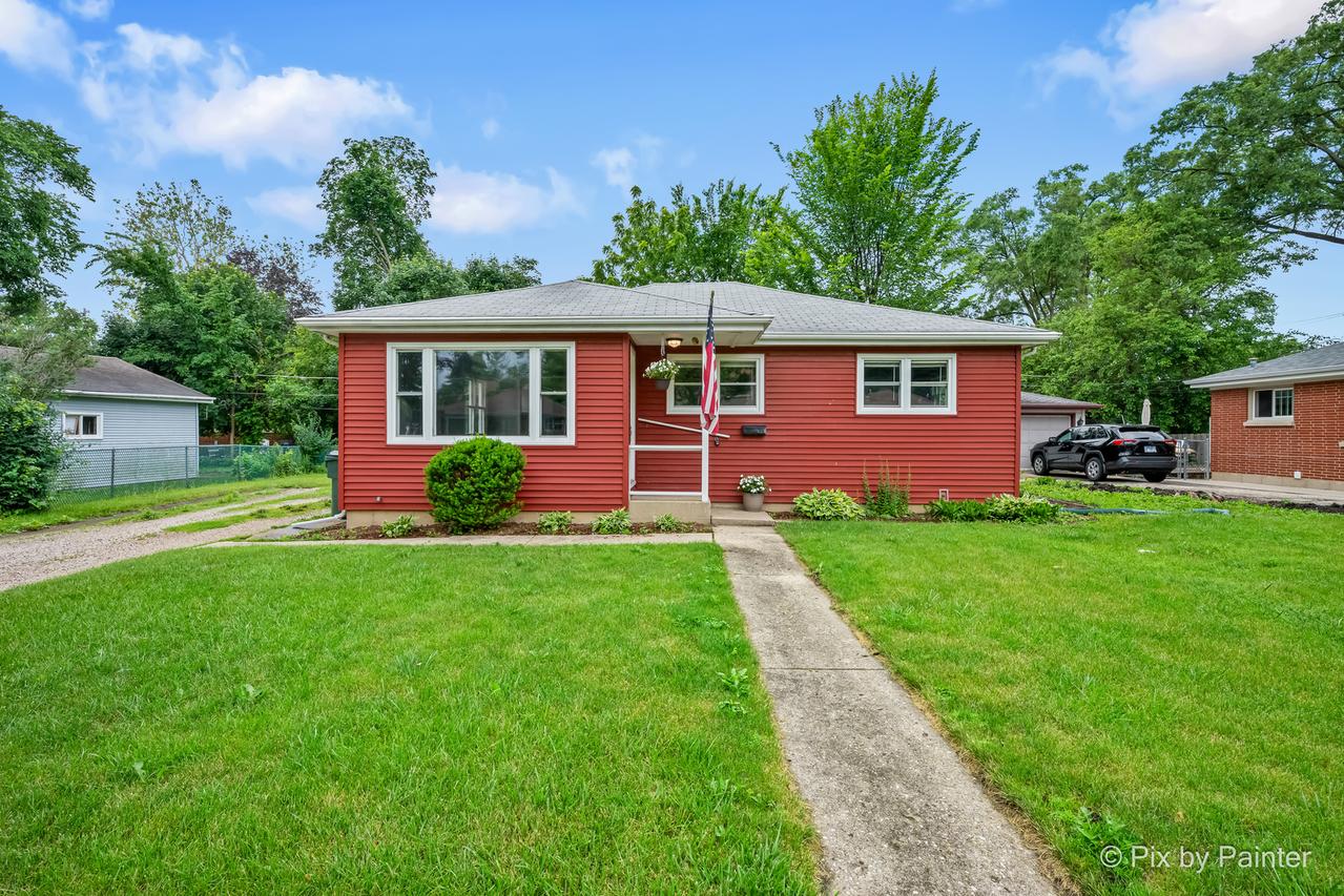 352 Brice Ave., Mundelein, IL 60060